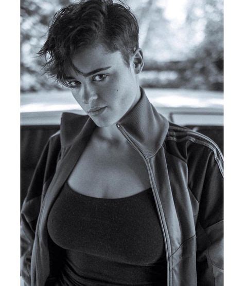 stefania ferrario nude|On Location : r/stefaniaofficial